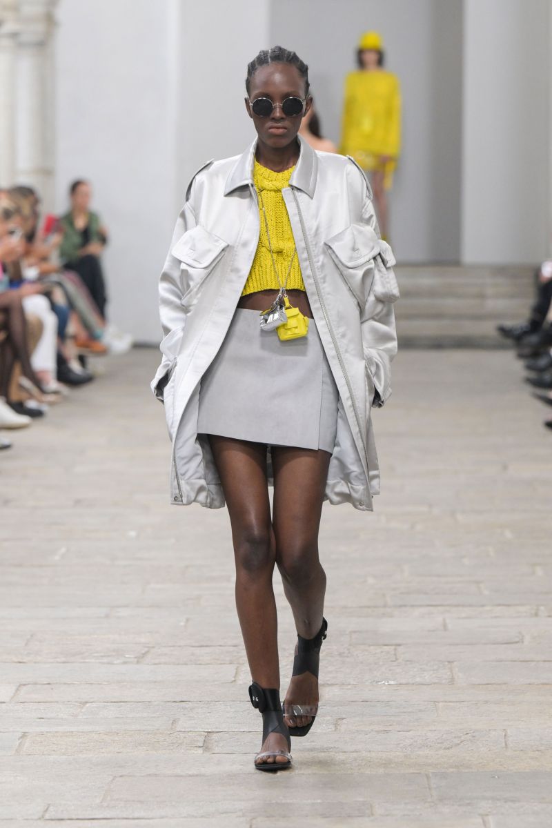 SLY010