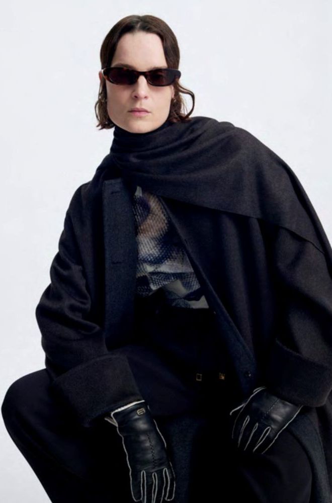 SLY010