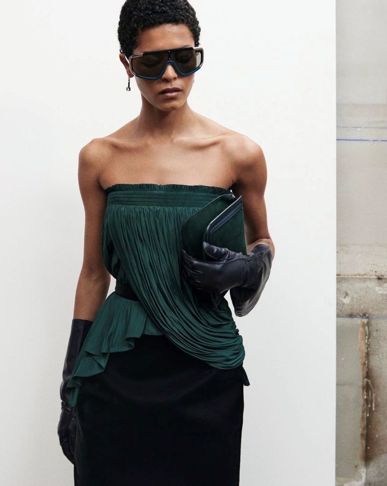 SLY010